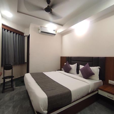 Hotel Earth Inn, Subhash Bridge, Rto Circle, Ahmedabad Eksteriør billede