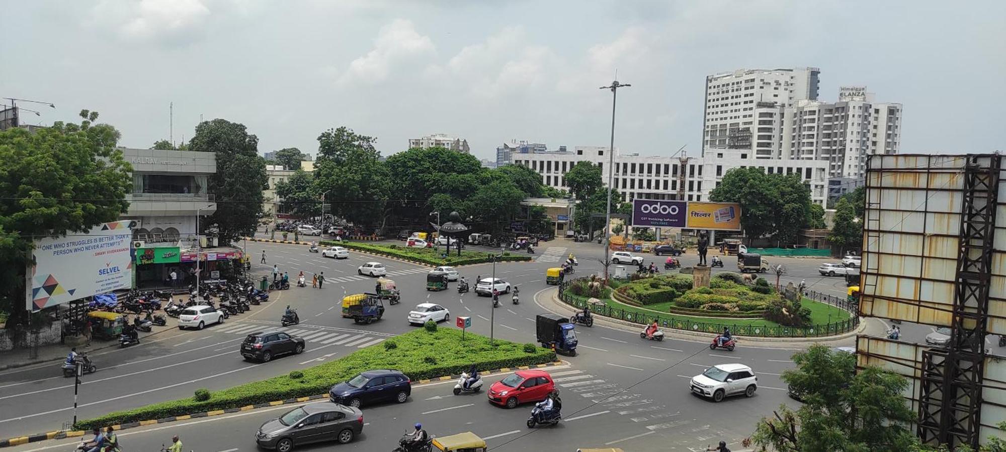 Hotel Earth Inn, Subhash Bridge, Rto Circle, Ahmedabad Eksteriør billede