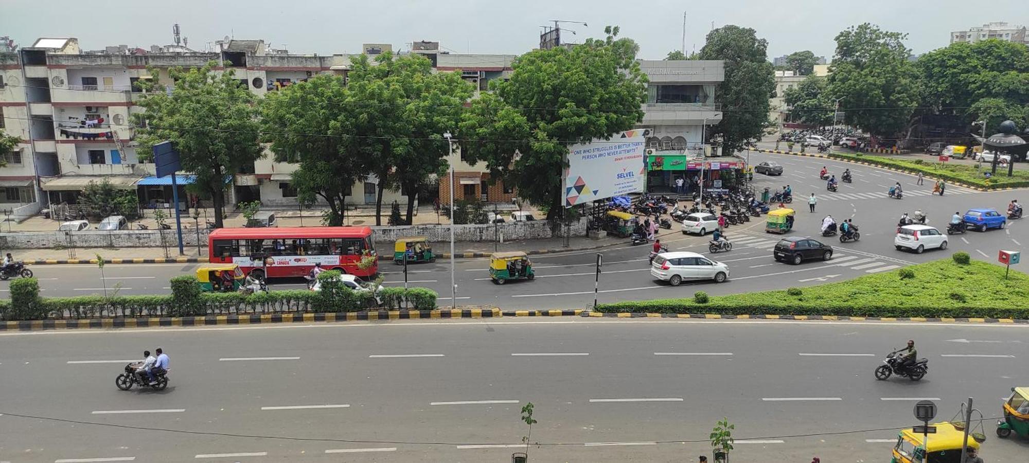 Hotel Earth Inn, Subhash Bridge, Rto Circle, Ahmedabad Eksteriør billede