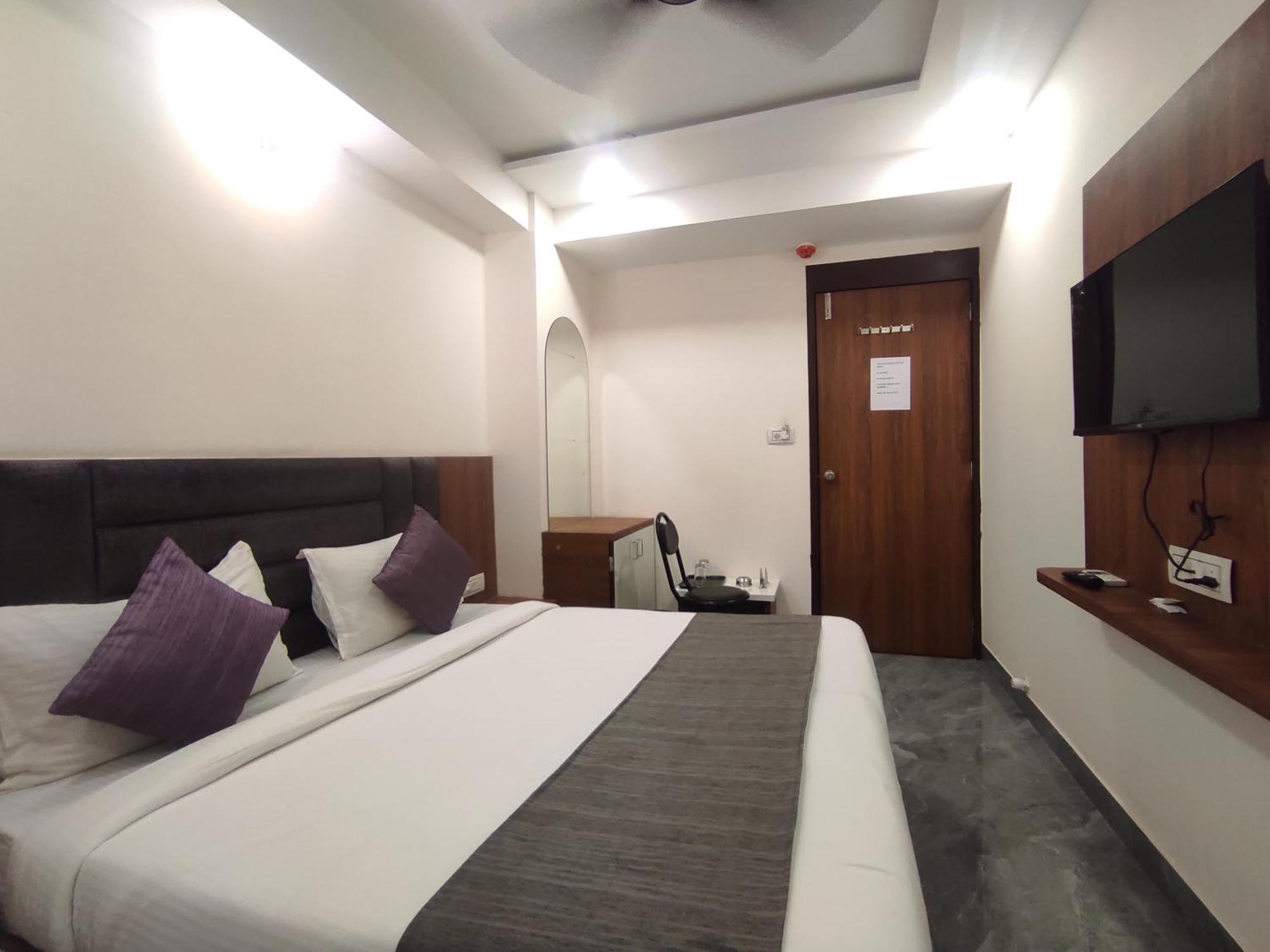 Hotel Earth Inn, Subhash Bridge, Rto Circle, Ahmedabad Eksteriør billede