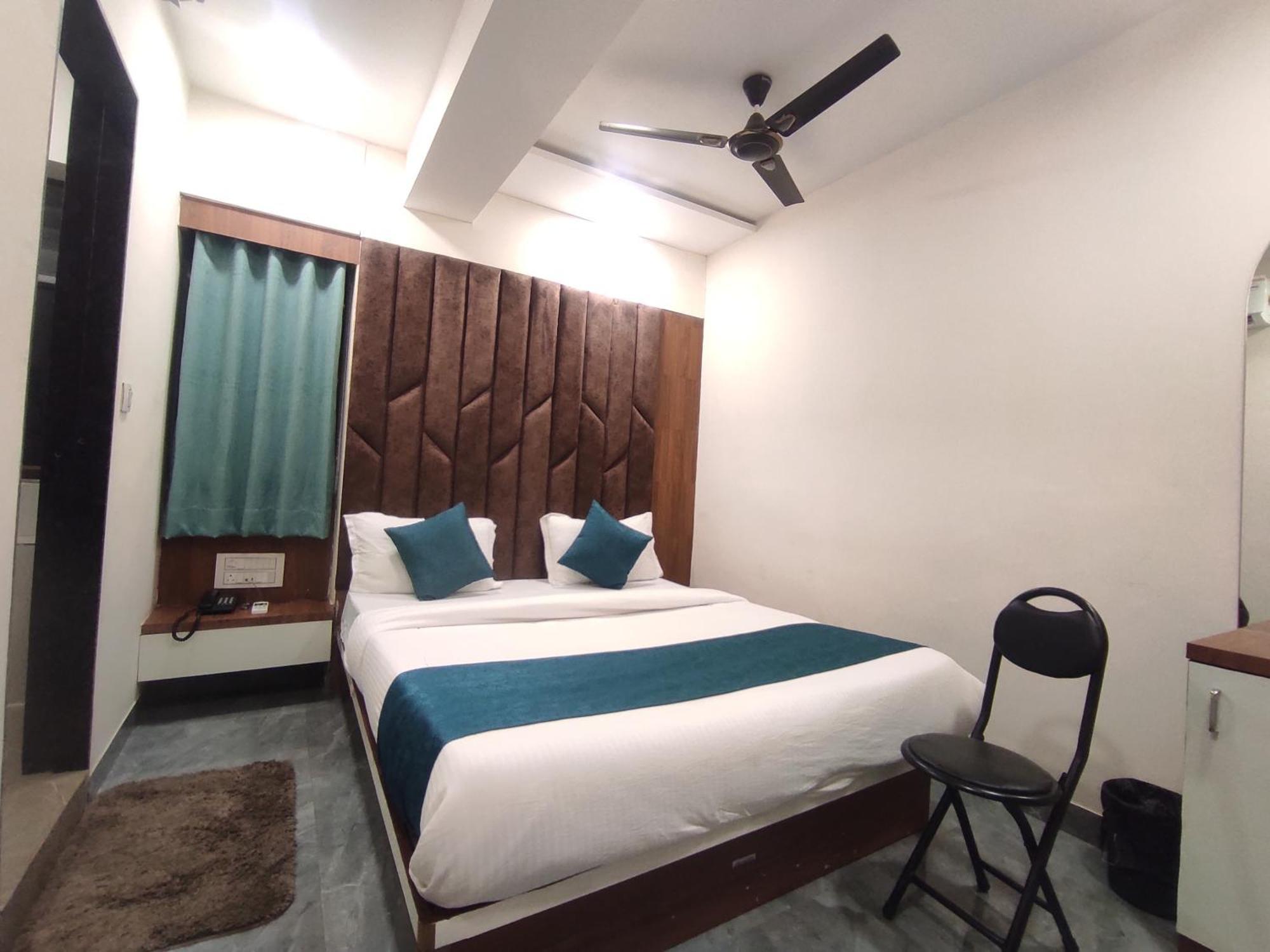 Hotel Earth Inn, Subhash Bridge, Rto Circle, Ahmedabad Eksteriør billede